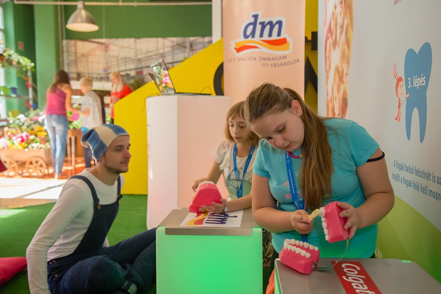 dm - Együtt Egymásért